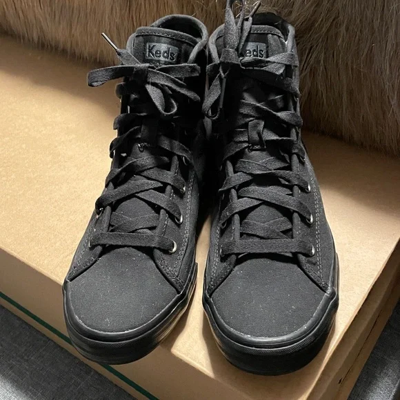 Keds woman’s Black High-Top Sneakers - Picture 5 of 8